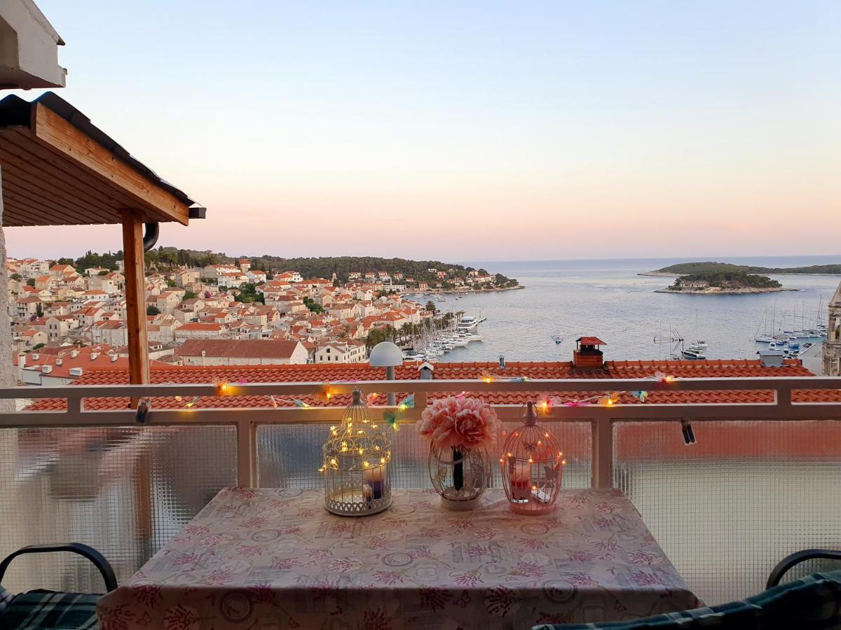 Apartments Luci Hvar Town Exterior photo