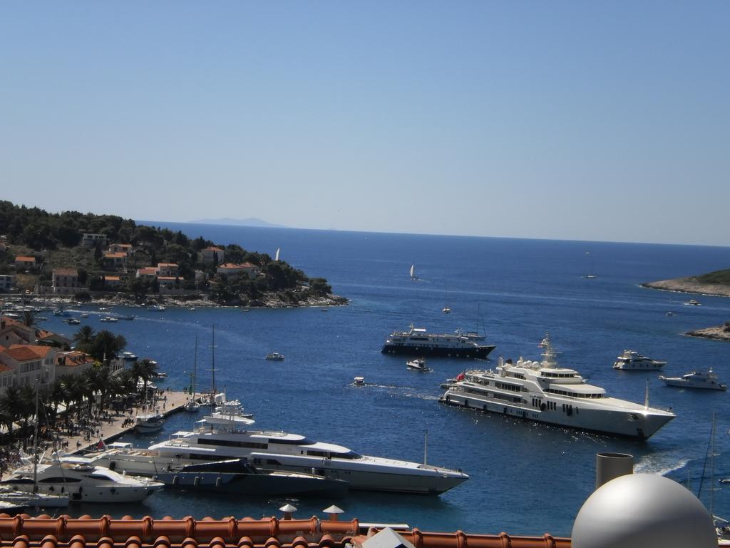 Apartments Luci Hvar Town Room photo