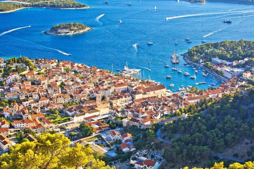 Apartments Luci Hvar Town Room photo