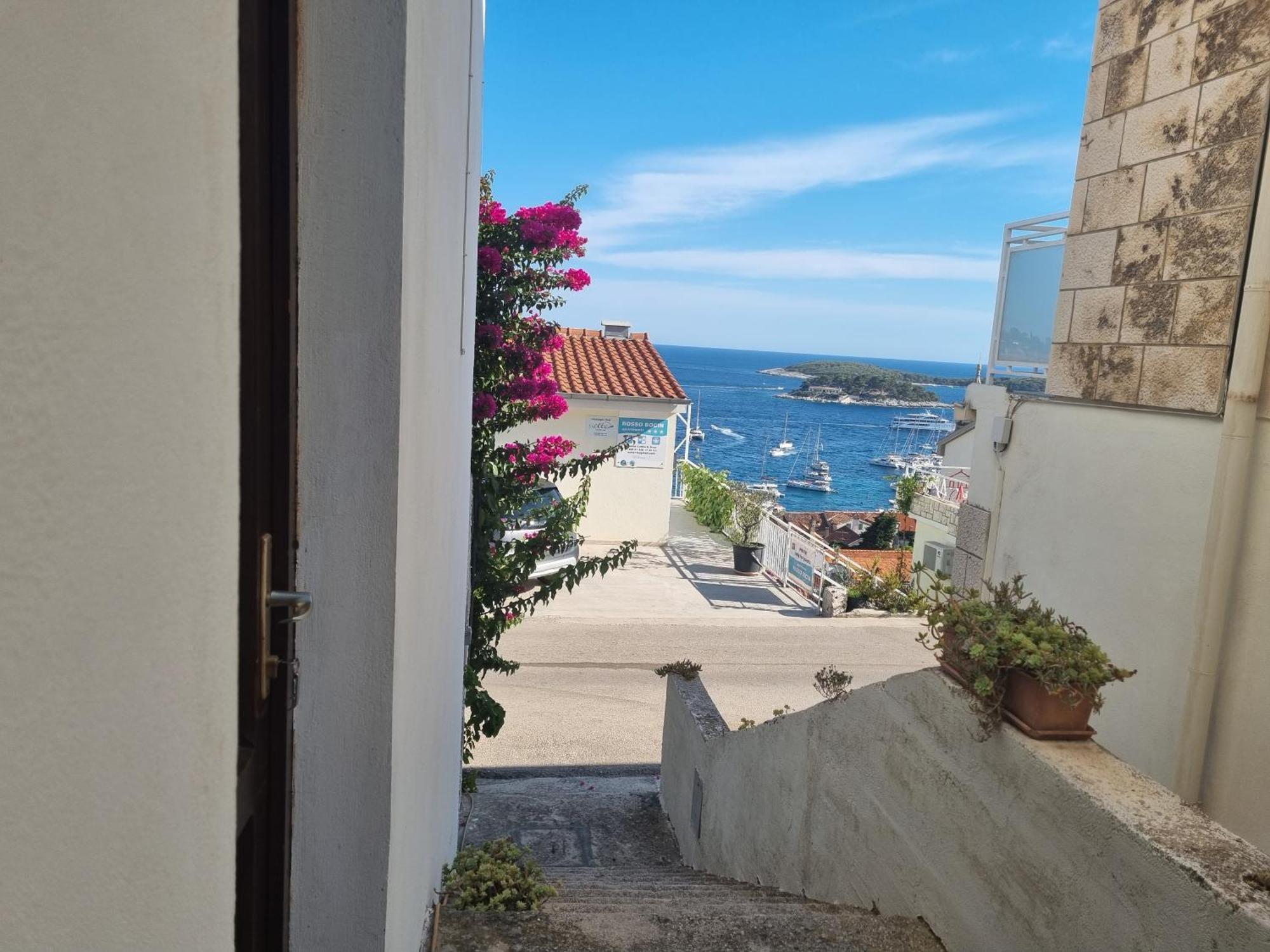 Apartments Luci Hvar Town Room photo