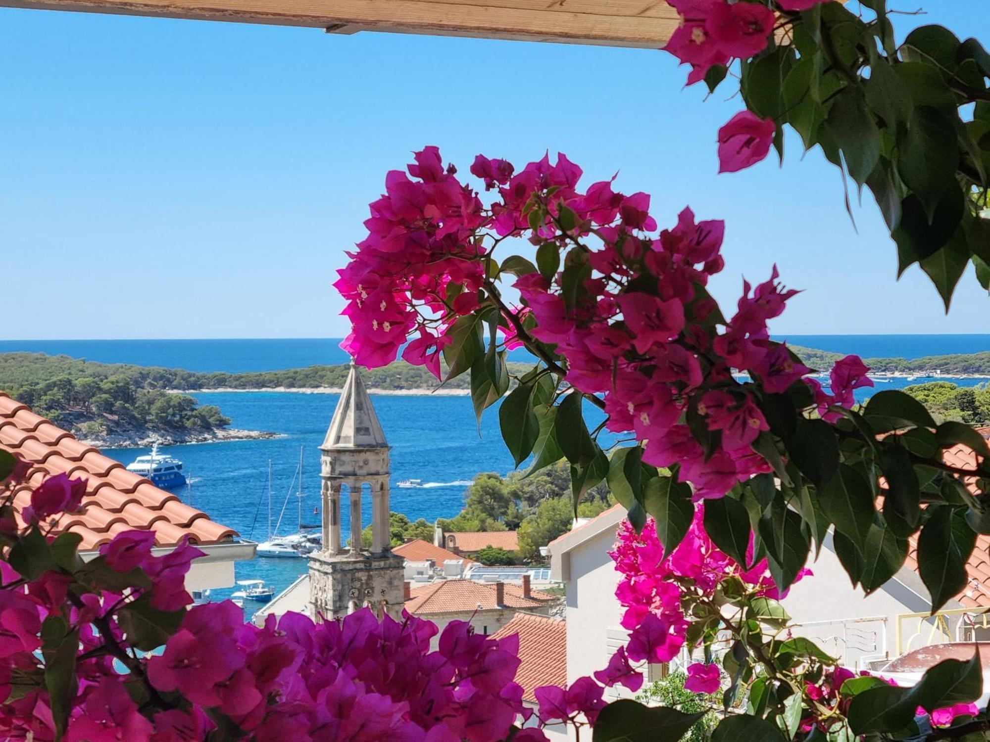 Apartments Luci Hvar Town Room photo