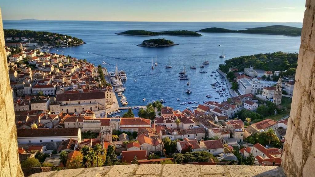 Apartments Luci Hvar Town Exterior photo