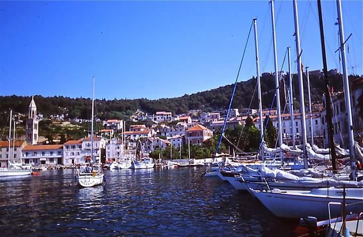 Apartments Luci Hvar Town Exterior photo