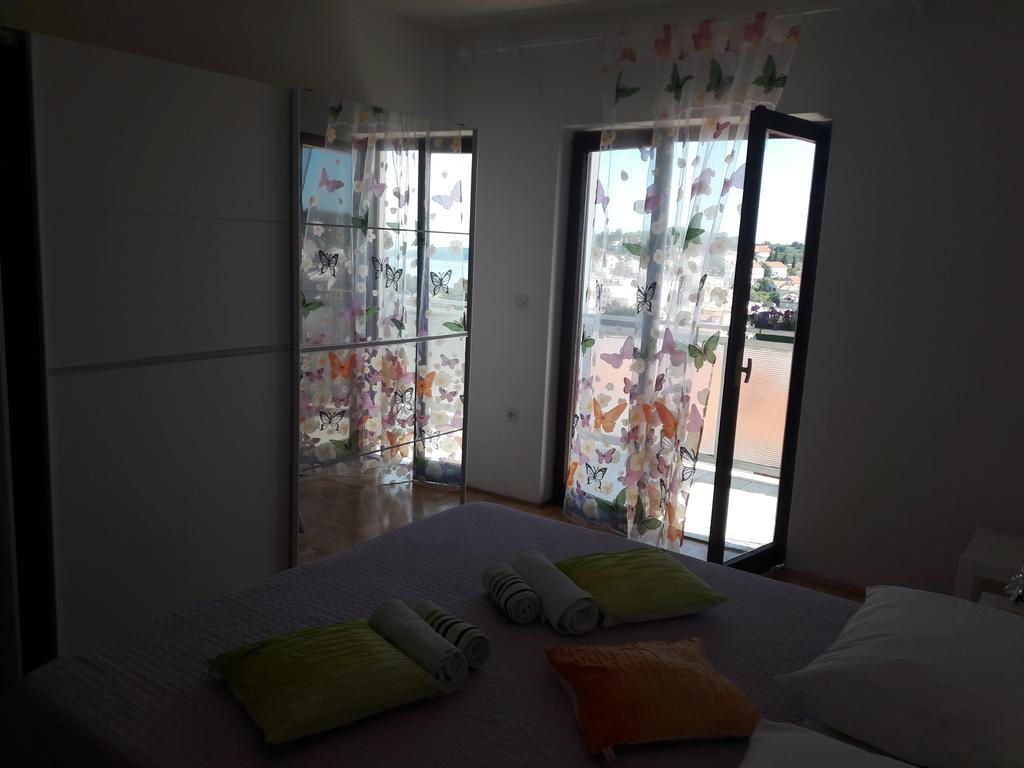 Apartments Luci Hvar Town Exterior photo